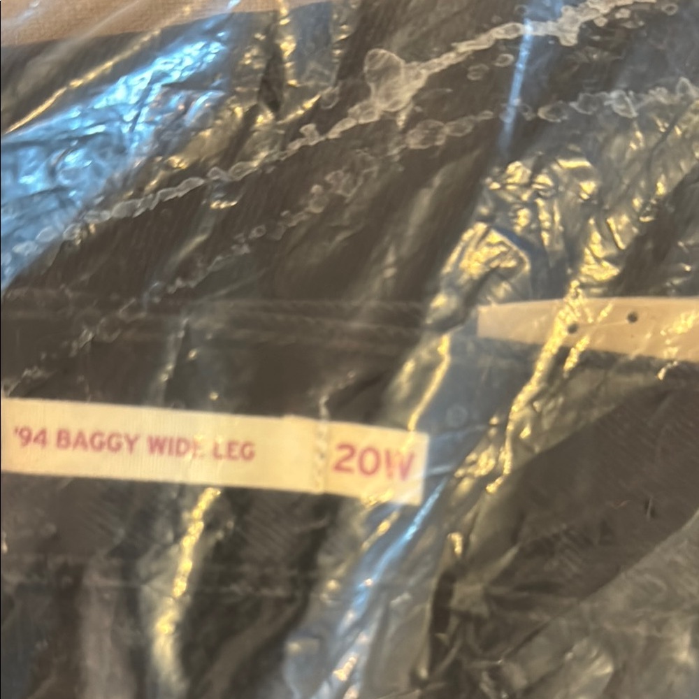 Women's Black Wide-Leg Jeans - Picture 6 of 7